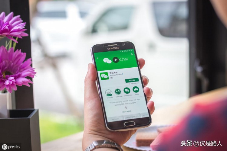 从QQ微信到陌陌探探不同的通信方式承载了我们的社交记忆